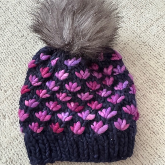 Exquisite Creative Knit Beanie with Pom Pom - Picture 2 of 2
